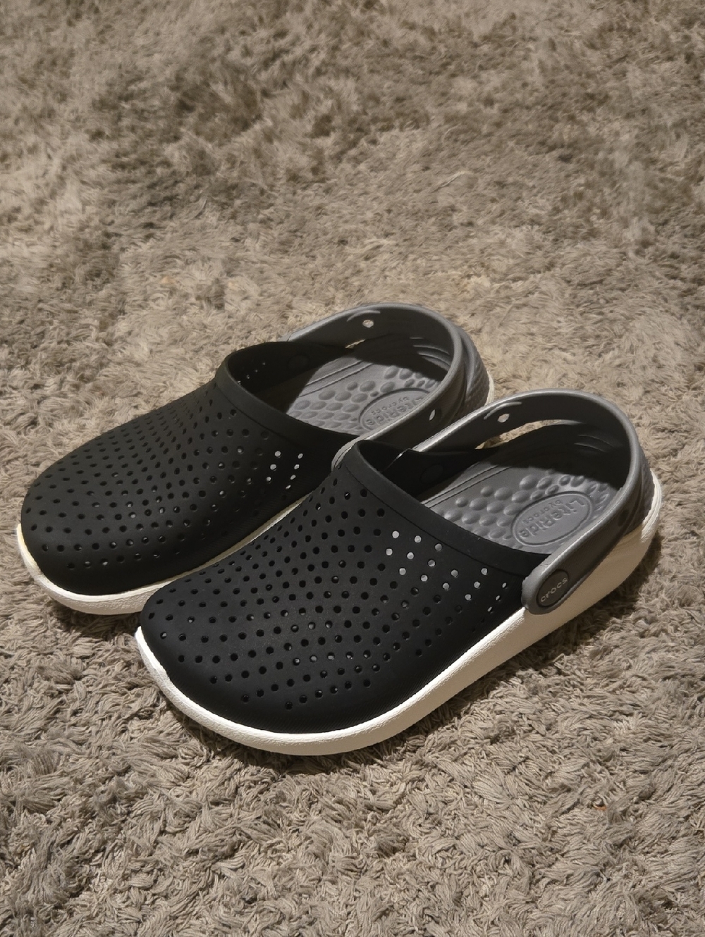 CROCS Black Perforated LiteRide Clog K